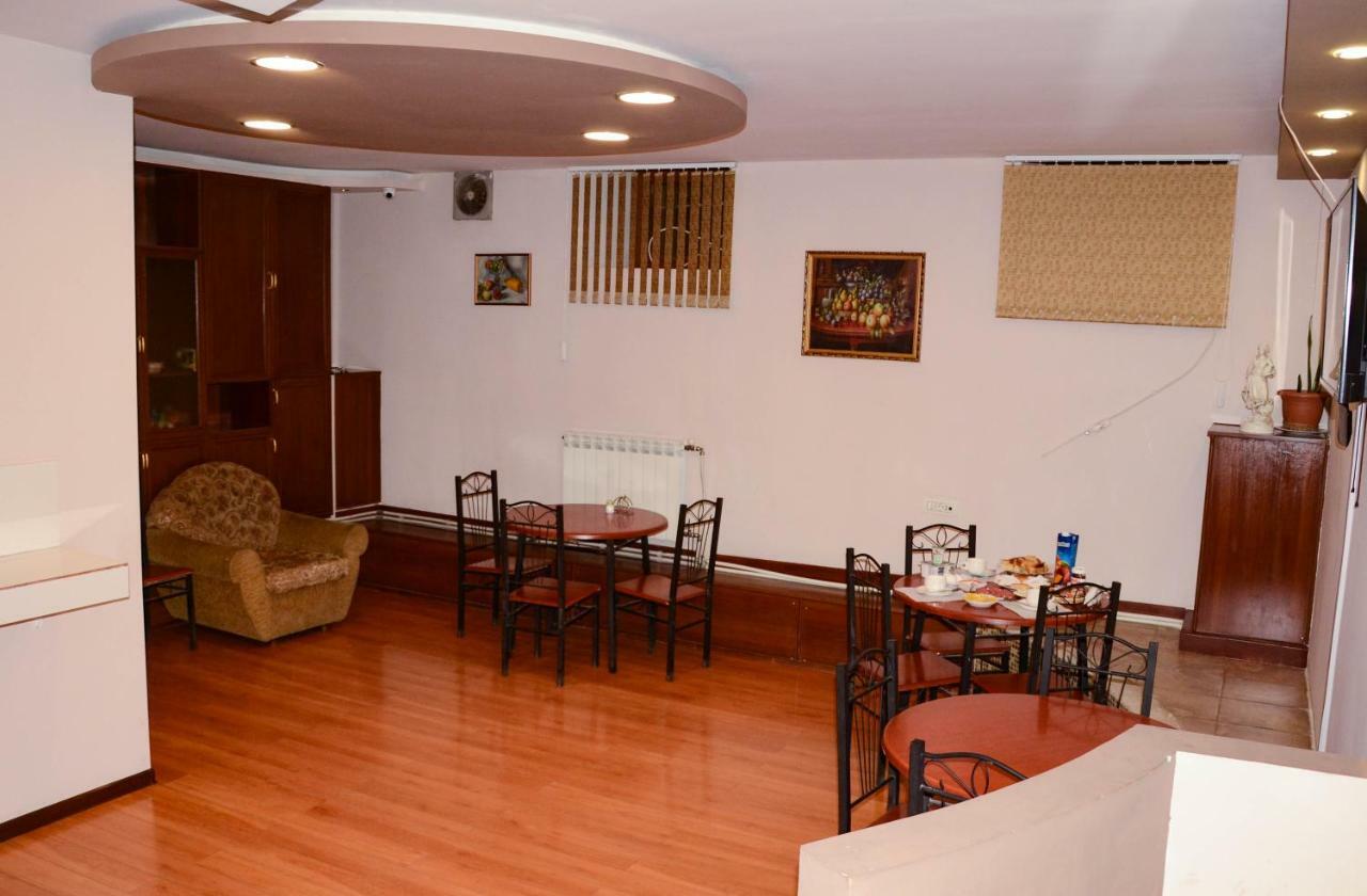 Prime Hotel Tours Yerevan Exterior photo